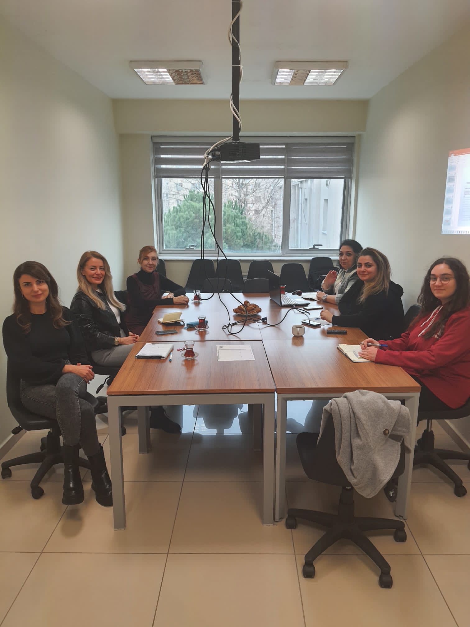 Hizmet İçi Eğitim Yeni Programların Tasarımı -1-foto 2.JPG (142 KB)