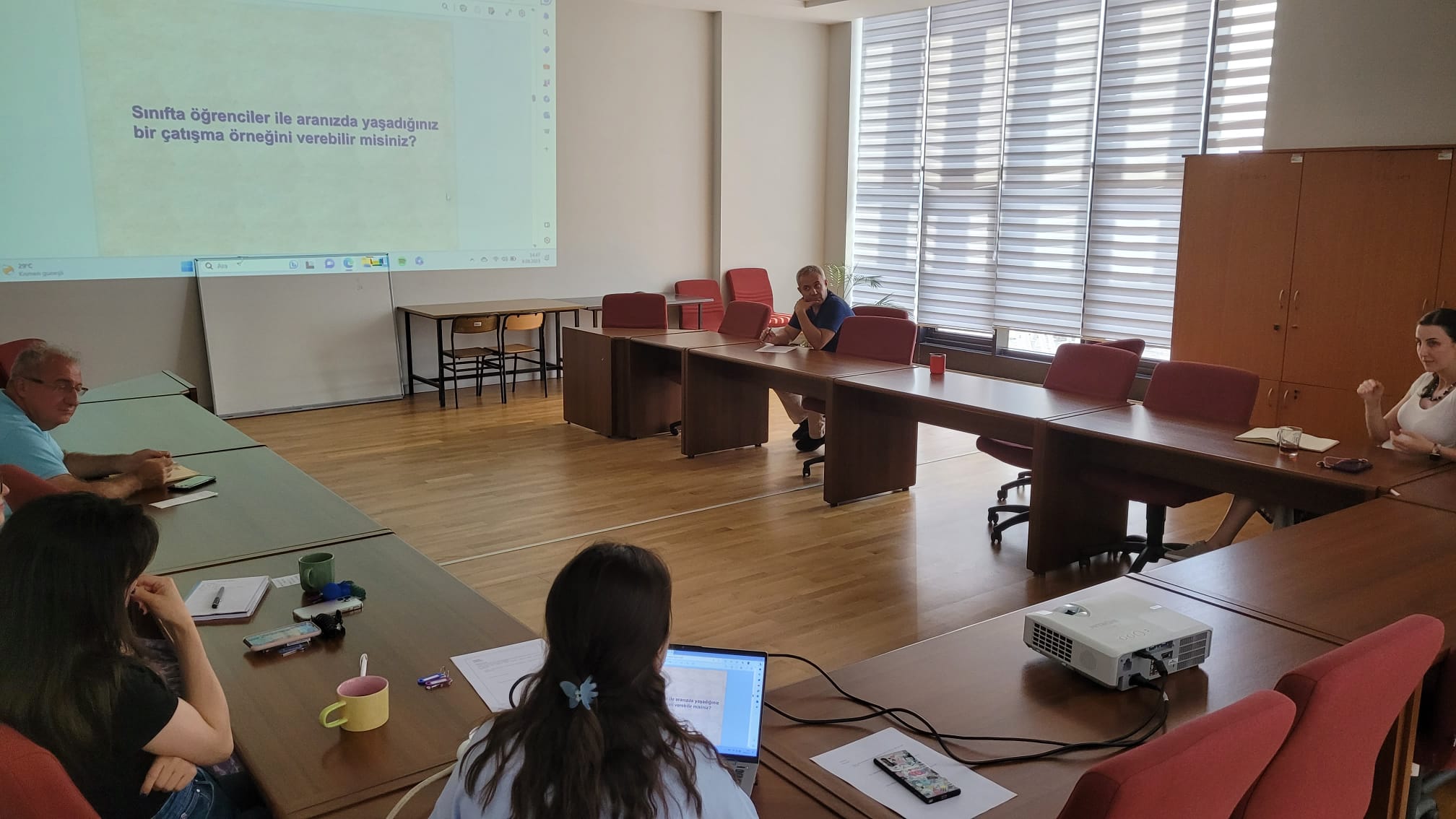 TF-Hizmet İçi Eğitim Programı-2 BLM_foto_1.jpeg (208 KB)